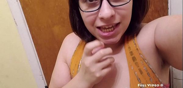  Geeky Girlfriend Kiwwi CUMS Just for YOU!!!